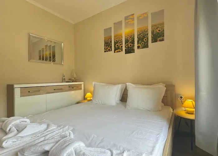 Bratanov Vip Vision Апартаменти